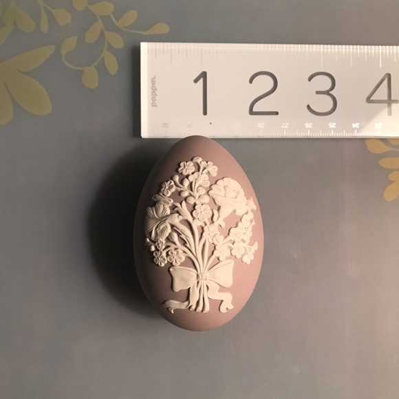 Wedgwood Jasperware Egg in NEW Condition RARE 1980s - Picture 4 of 16